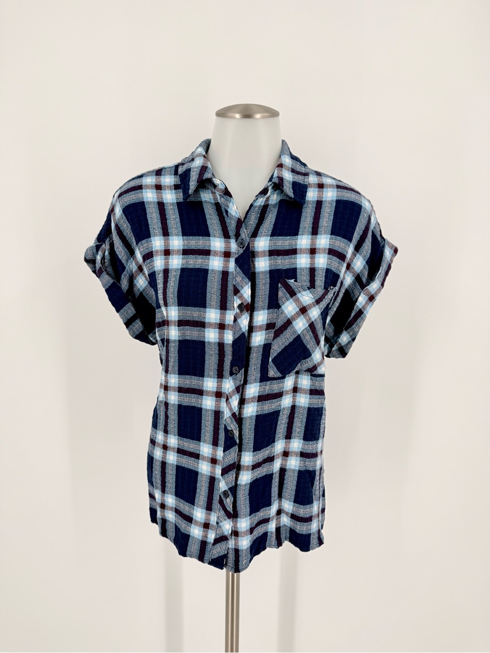 Como Vintage Navy and Light Blue Plaid Short-Sleeve Button-Down